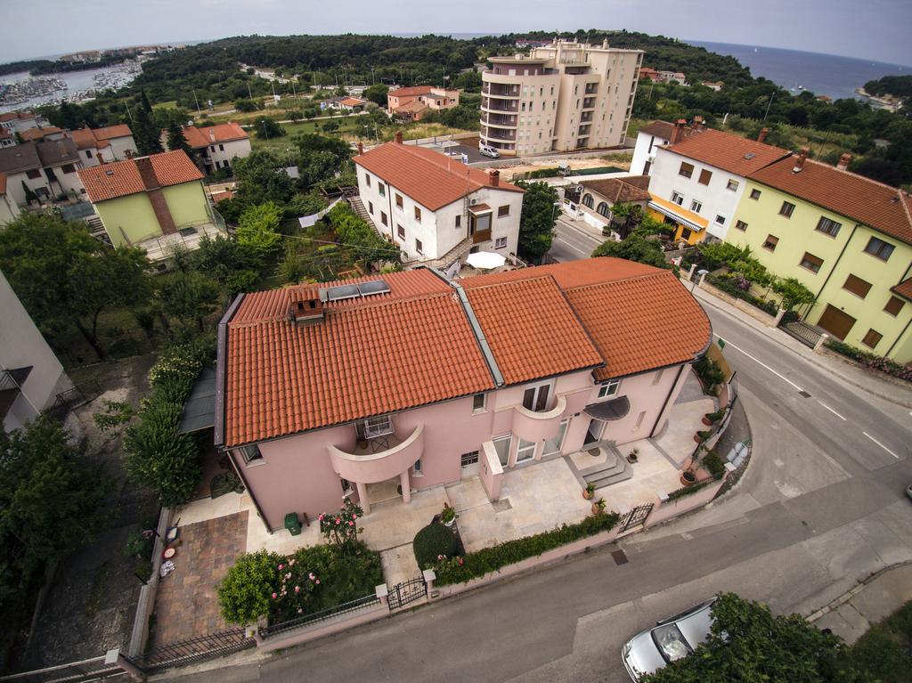 Apartments Sablic พูลา ภายนอก รูปภาพ